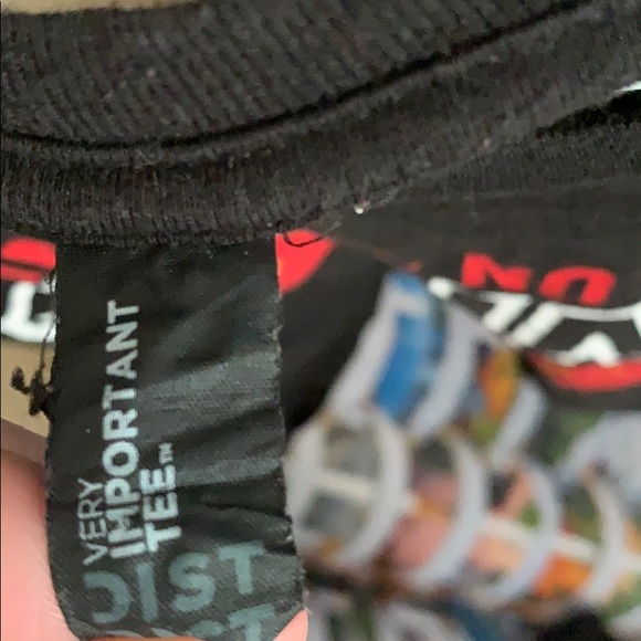 black tee - Picture 2 of 3